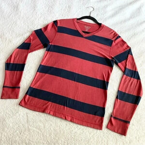 Old Navy Classic Striped V-neck​